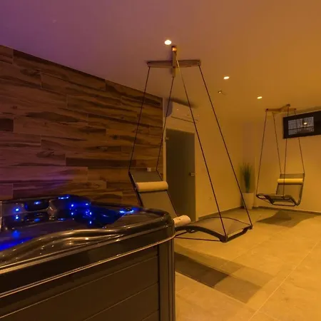 Luxury Royal M With Pool Vi דירה *