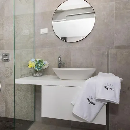 Luxury Royal M With Pool Vi טרוגיר