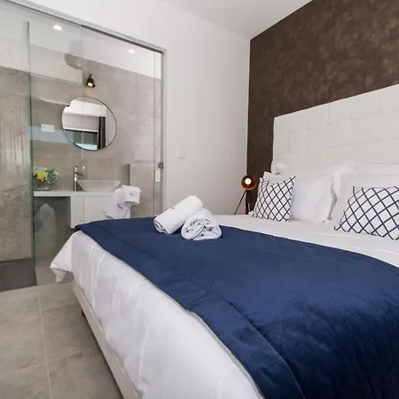 Luxury Royal M With Pool Vi דירה טרוגיר